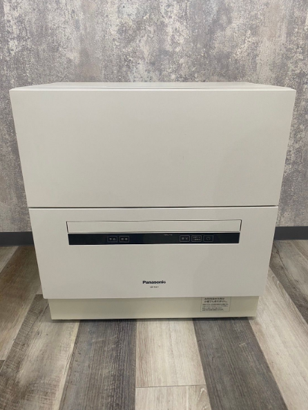 【中古】送料無料！Panasonic 電気食器洗い乾燥機 NP-TAE7-W 2020年製※清掃済商品